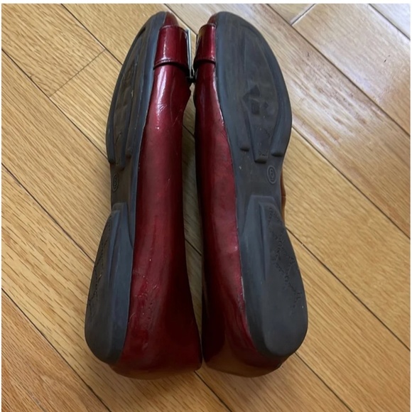 Etienne Aigner flat shoes with buckle detail - Picture 6 of 6